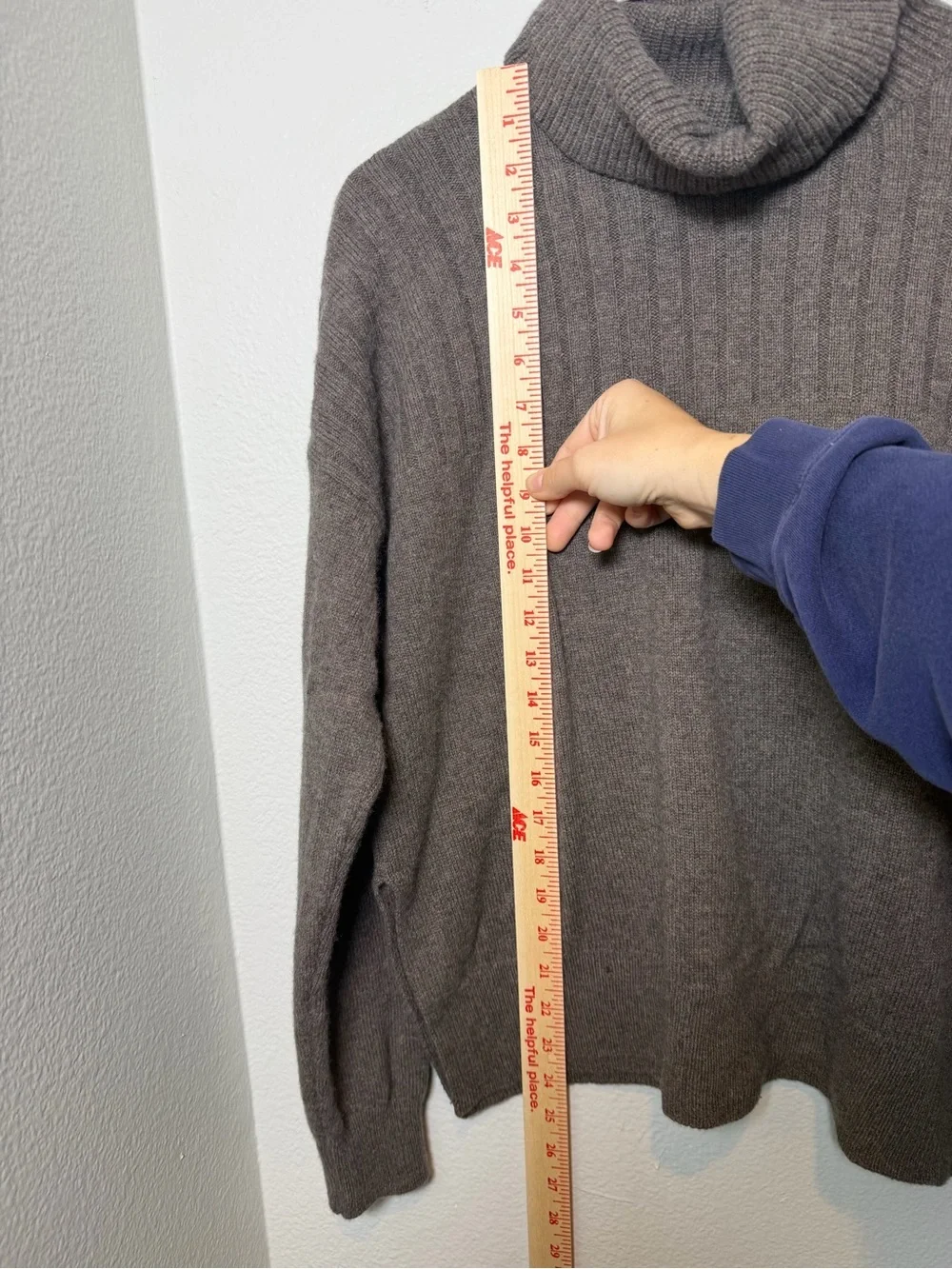 Madewell Hickory Wool Blend Turtleneck Sweater Size Medium - Picture 9 of 11